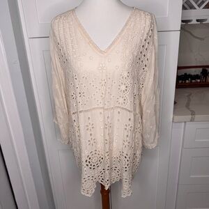 Johnny Was JWLA Chose Tunic Blouse Size Medium Eyelet Ivory Embroidery
